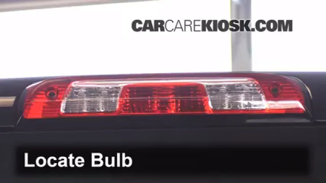 2015 GMC Sierra 2500 HD 6.0L V8 FlexFuel Extended Cab Pickup Éclairage Feu de freinage central (remplacer l'ampoule)